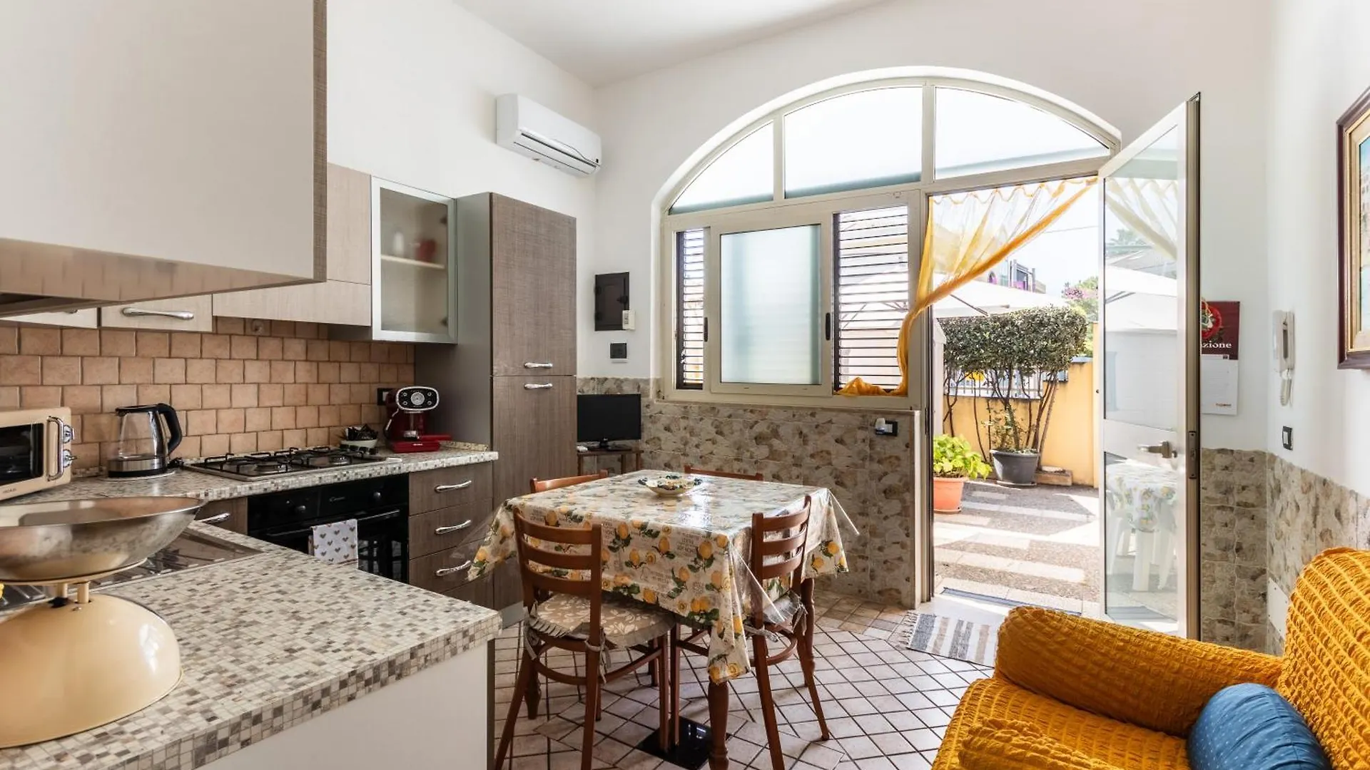 Casa Pazza Apartment Avola 0*,  Italy